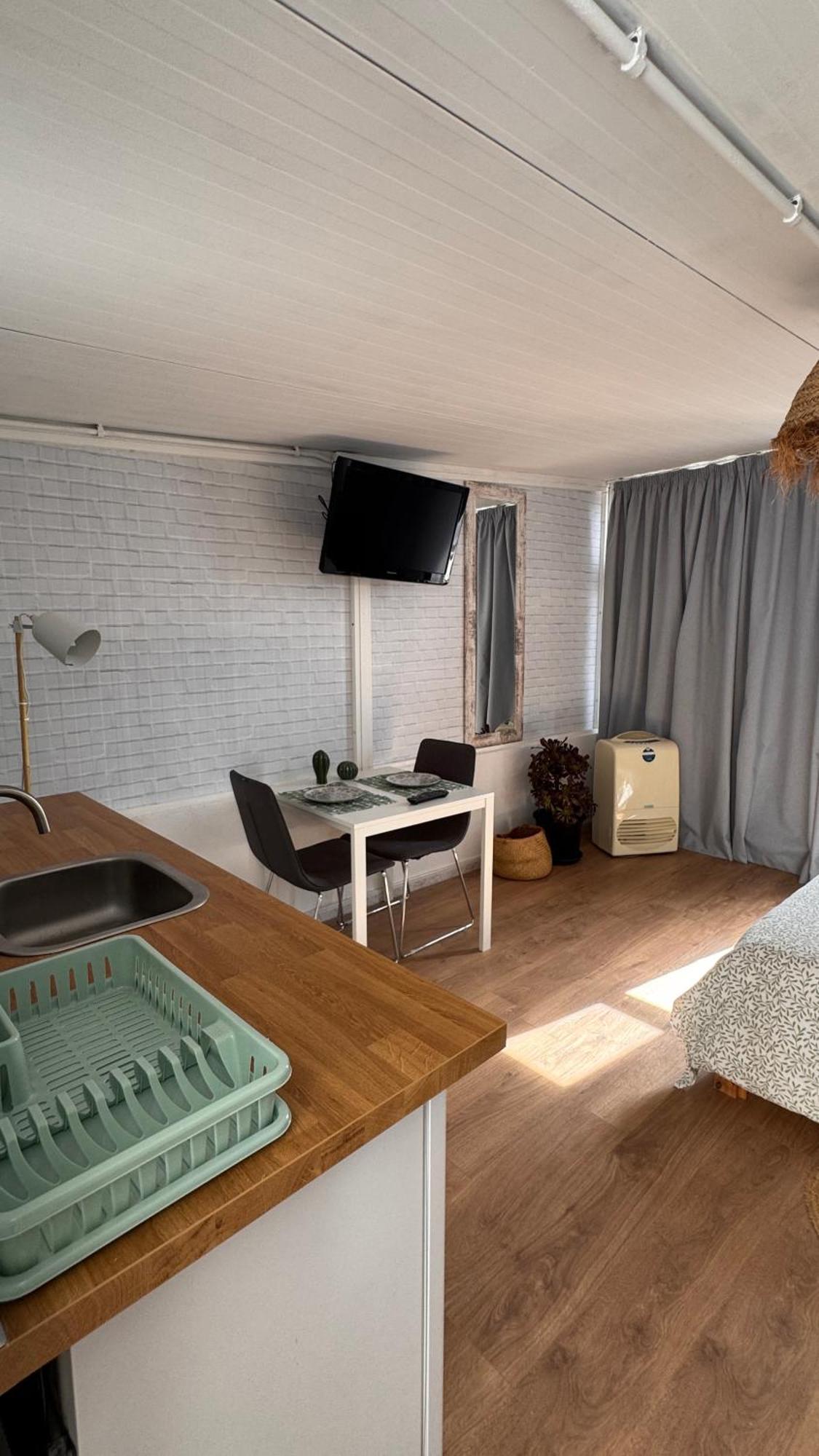 The Waves Apartment Arona  Ngoại thất bức ảnh